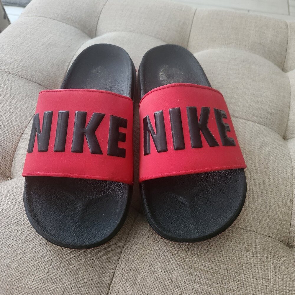 Nike slides